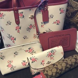 Coach Bags - Coach Matching Lot Coach Bags - Coach Matching Lot